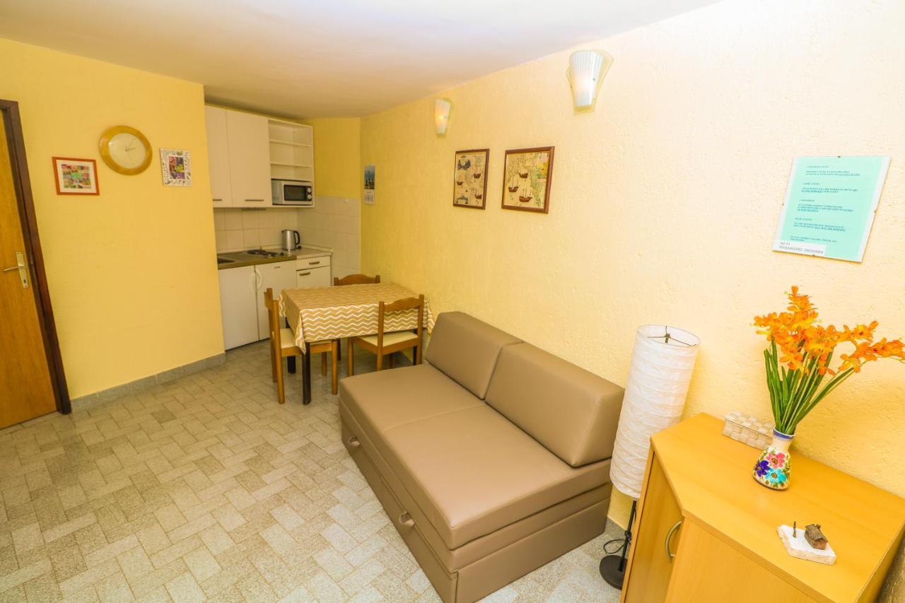 Apartments Ivo With Sea View Башка Экстерьер фото