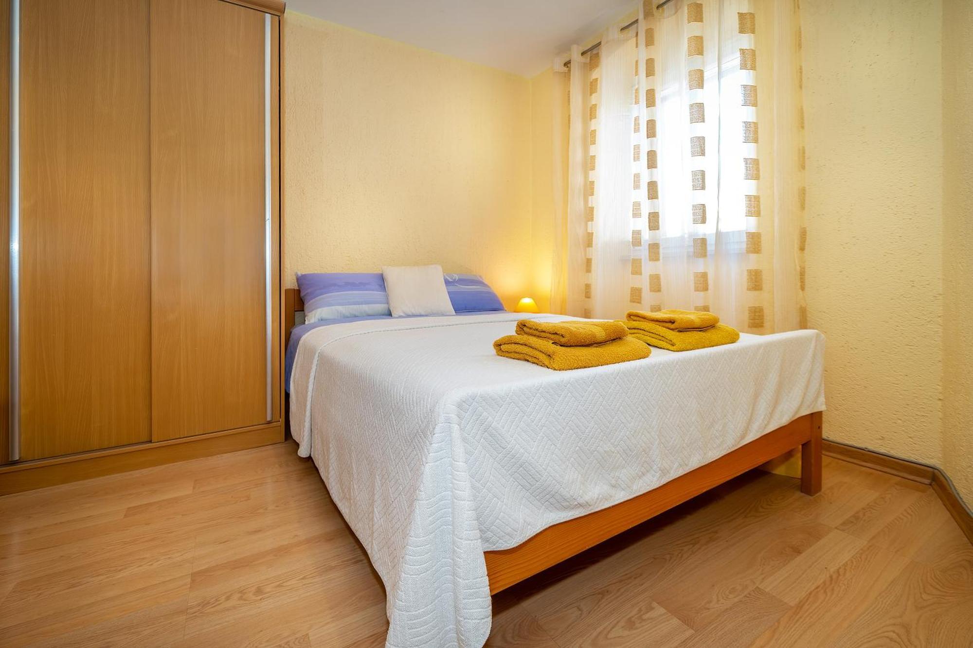 Apartments Ivo With Sea View Башка Экстерьер фото