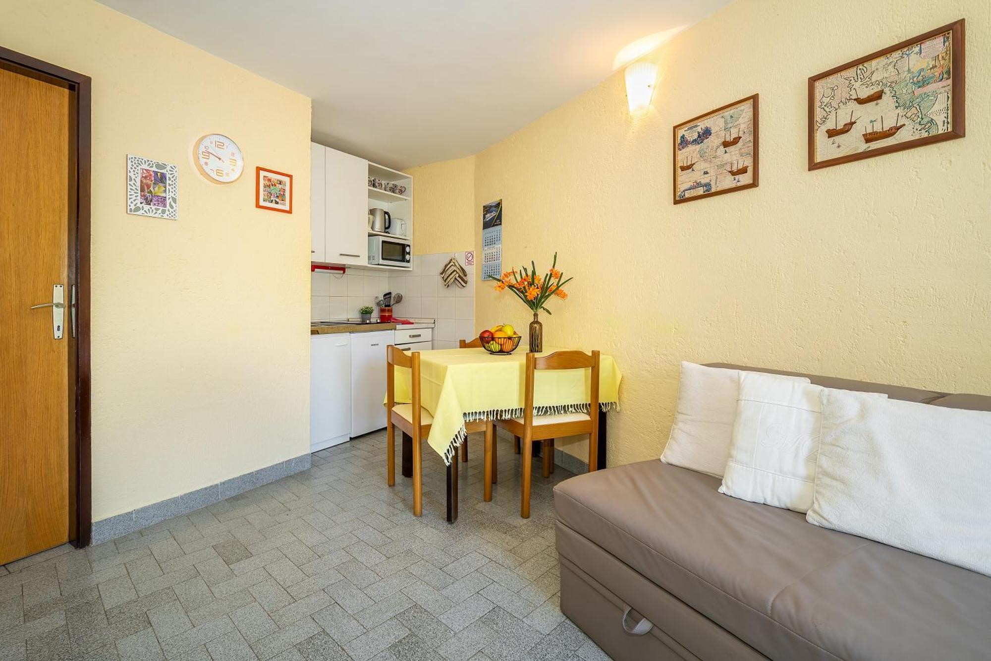Apartments Ivo With Sea View Башка Экстерьер фото