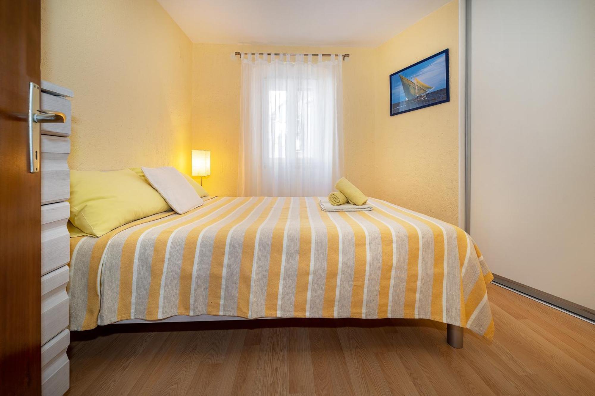 Apartments Ivo With Sea View Башка Экстерьер фото