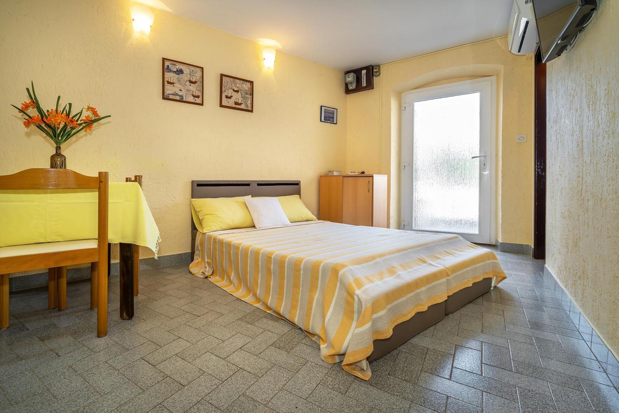 Apartments Ivo With Sea View Башка Экстерьер фото