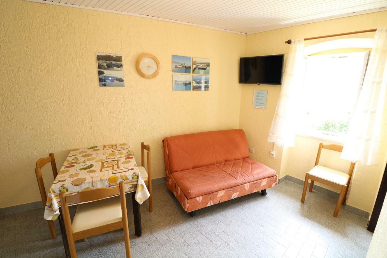 Apartments Ivo With Sea View Башка Экстерьер фото